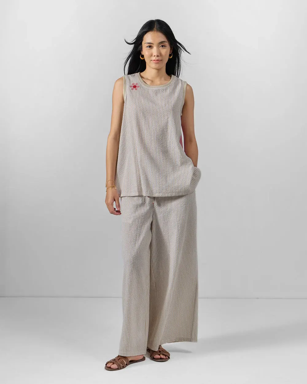 Seersucker, Sleeveless, complete look