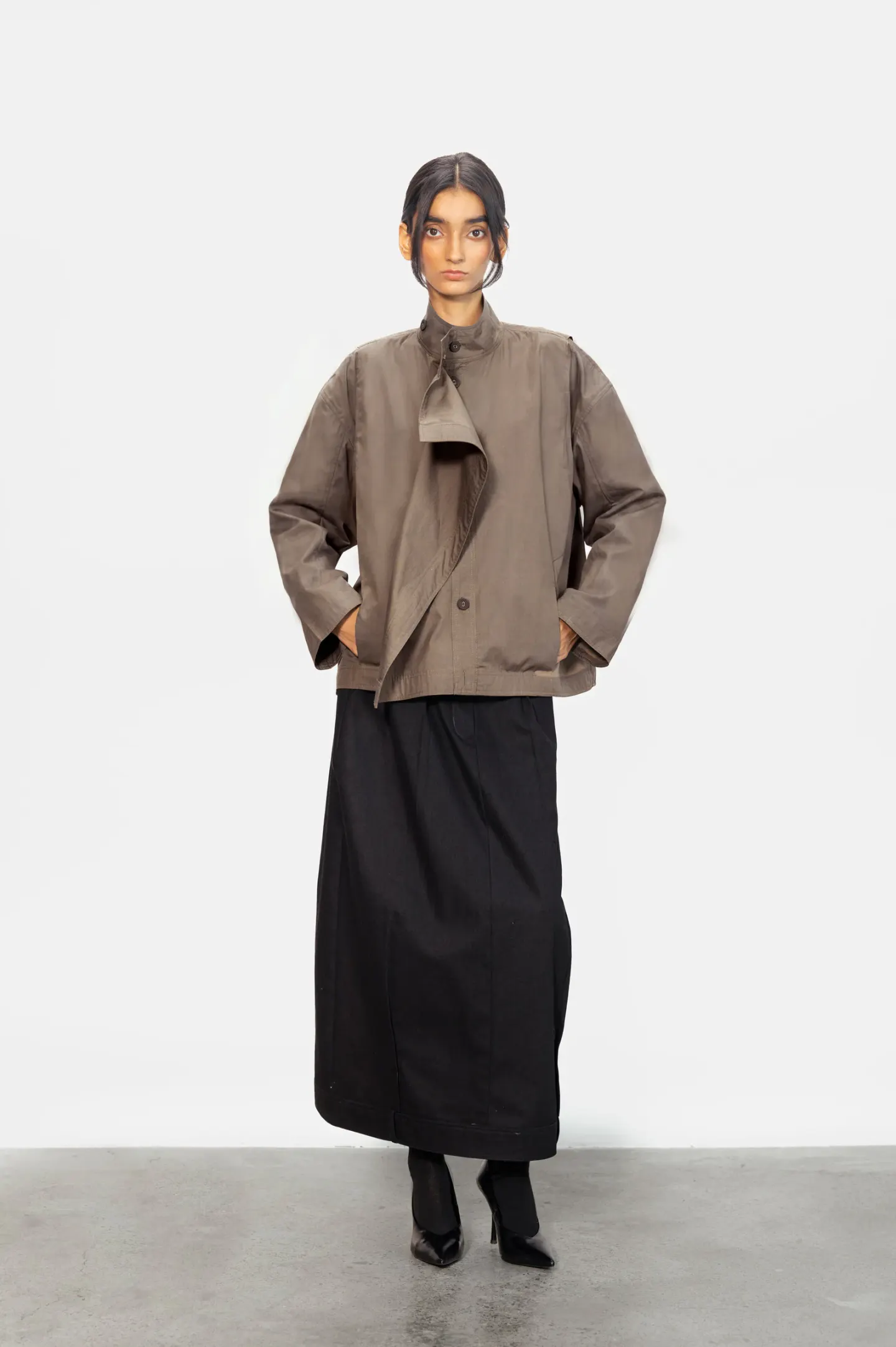 Taupe Over Black, complete look