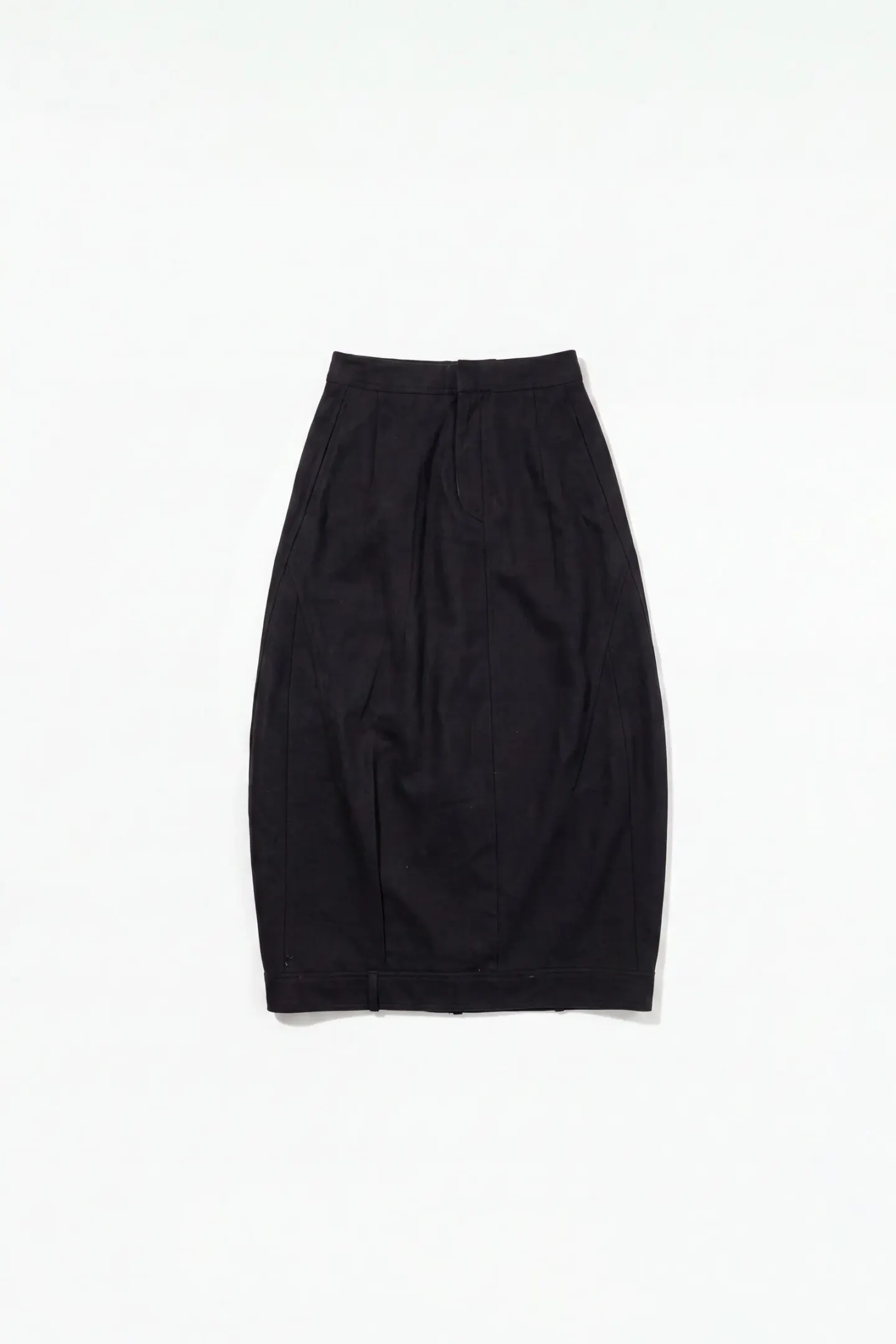 Long Barrel Skirt in Near Black